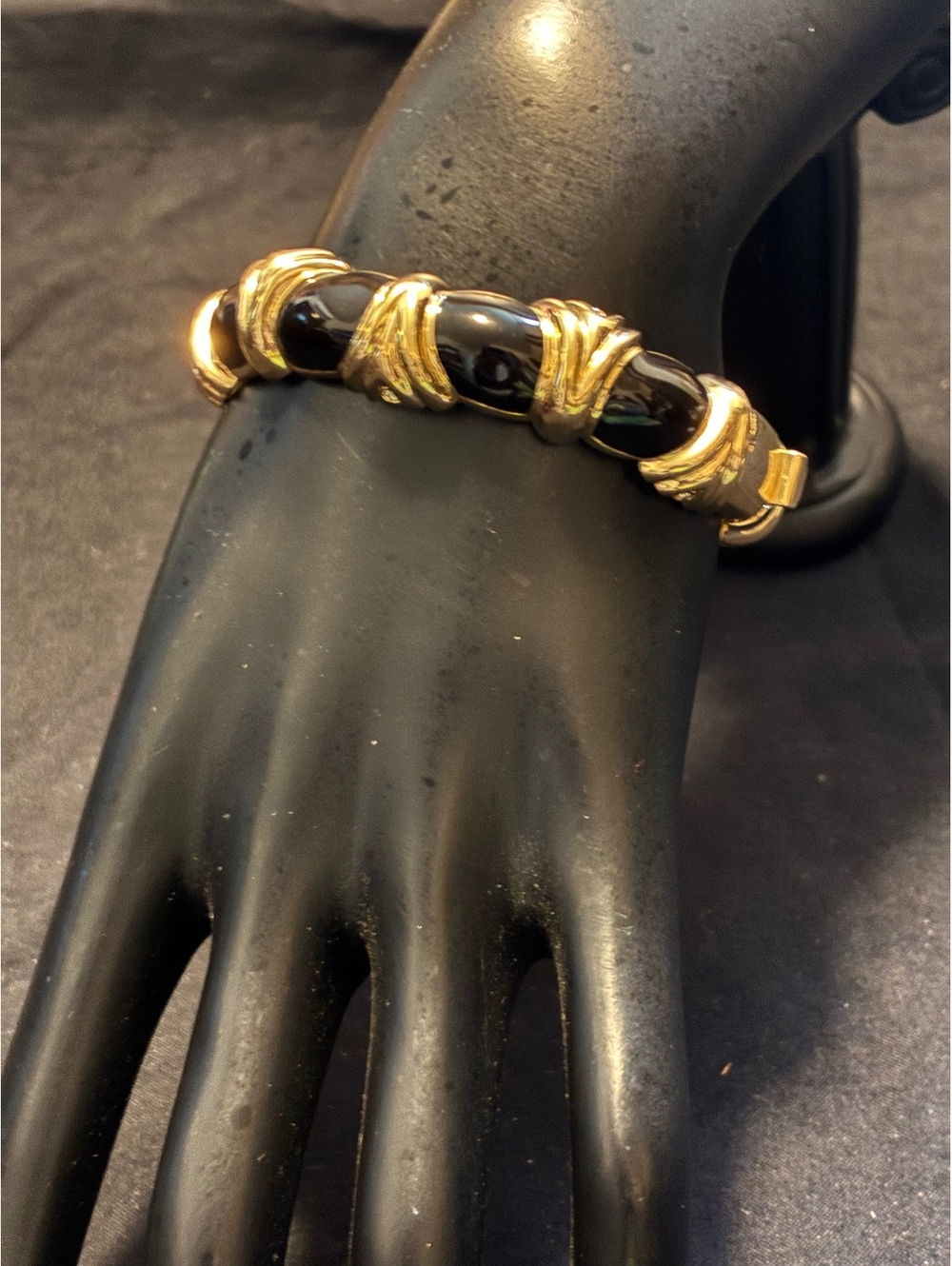 Vintage 80s Gold Tone & Black Enamel Hinged Bangle Bracelet - Secure Box Clasp